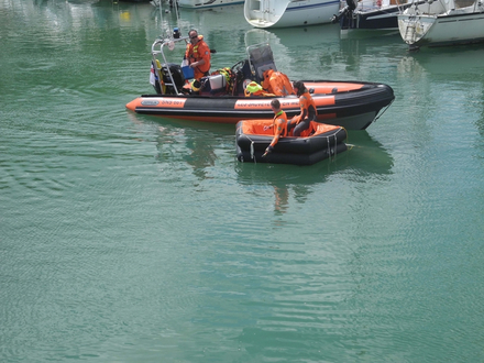 La SNSM fait régulièrement des démonstrations de matériel de sécurité. Nautisme Article