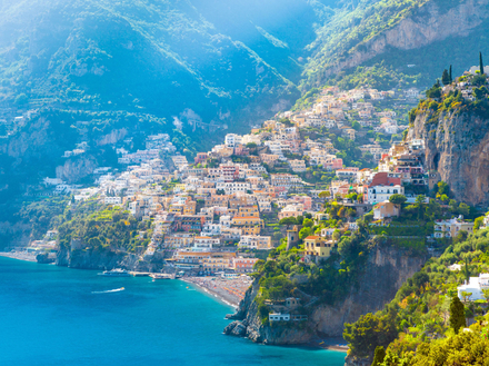 La côte amalfitaine est inscrite au patrimoine mondial de l'humanité depuis 1997. Notre coup de coeur : Positano.