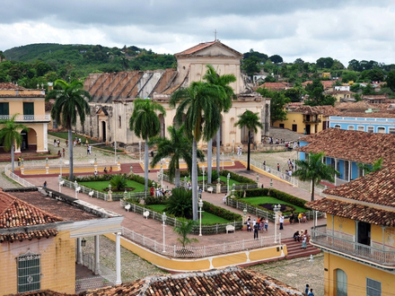 A Trinidad, tout rappelle le passé prospère de la ville, des belles demeures seigneuriales aux jolies petites églises, en passant par les galeries ornées de colonnes et d'arcades ou la célèbre Plaza Mayor.