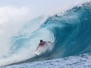 Tahiti candidate pour accueillir le surf aux JO de Paris-2024