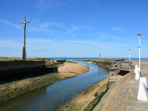 Baignade et pêche à pied interdites sur 3 plages de Normandie