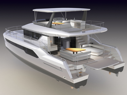 Sur le pont principal, de larges portes vitrées permettent de rejoindre le carré. Il offre une banquette en L ainsi qu'un canapé pour deux personnes sur tribord. Sur le pont principal, de larges portes vitrées permettent de rejoindre le carré. Il offre une banquette en L ainsi qu'un canapé pour deux personnes sur tribord.