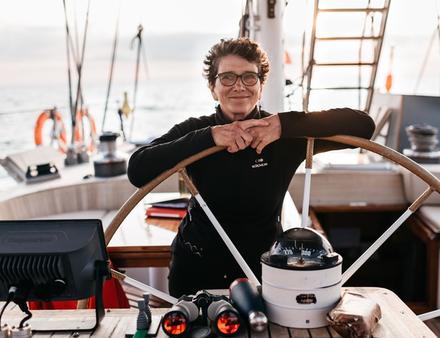 Isabelle Autissier, invitée d'honneur du salon. Nautisme Article