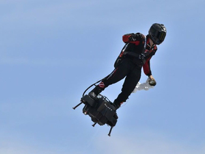 Traversée de la Manche par Franky Zapata en Flyboard : avis défavorable de la préfecture maritime