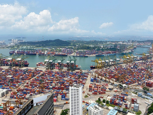 Containers, la mise en boîte maritime