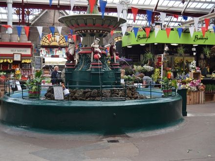 March&eacute; de Saint-H&eacute;lier