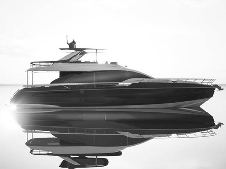 L'Azimut 78, premier yacht de la collection Fly disposant de trois moteurs en IPS. Nautisme Article