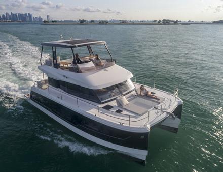Lancé à Singapour au printemps, le Fountaine Pajot MY40 fait son apparition en Europe. Nautisme Article