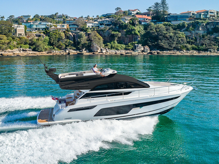 Première présentation du Squadron 50 au Southampton Boat Show en septembre. 