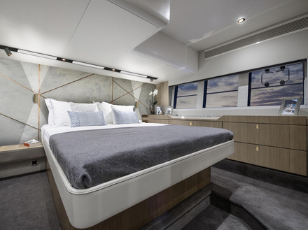 La luxueuse cabine propriétaire ou master du Squadron 50. Nautisme Article