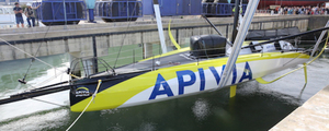 Le voilier du Team Apivia mis à l'eau 