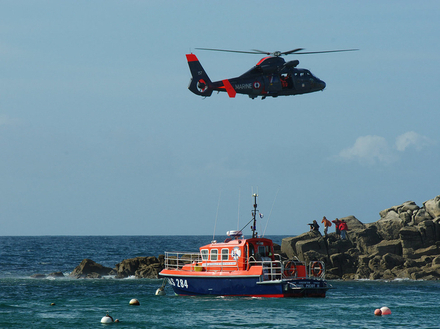  La SNSM assure plus de 50 % des interventions de sauvetage au large des côtes françaises et veille sur un tiers des plages surveillées.