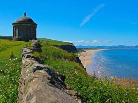 Le temple de Mussenden datant du 18e siècle est un lieu très romantique pour une demande en mariage. Le temple de Mussenden datant du 18e siècle est un lieu très romantique pour une demande en mariage.
