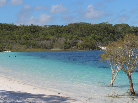 Il s'agit bien d'un gigantesque bassin d'eau douce et non d'une plage.