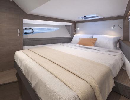A l'intérieur, une véritable cabine propriétaire avec lit double et rangements a été prévue à la pointe avant. Nautisme Article