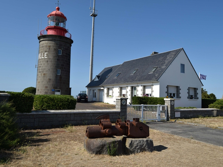 Phare de la pointe du Roc. Phare de la pointe du Roc.