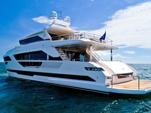 Débuts européens au Cannes Yachting Festival pour l'Horizon FD87 Skyline