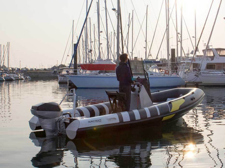 Les semi-rigides Naviwatt de 4,20 et 5,80 mètres 100% électrique sont équipés de moteur Torqeedo. Nautisme Article