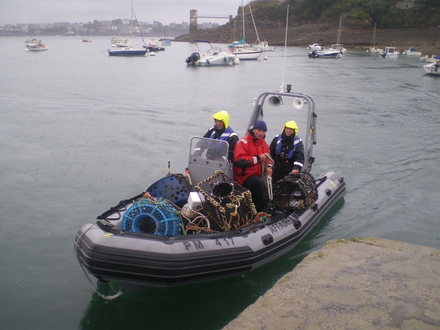 Saisie de casiers par les Affaires maritimes. Nautisme Article