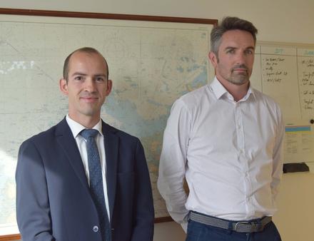 Guillaume Hervé (à gauche) chef de service et David Herel (à droite) directeur adjoint Affaires maritimes de Saint-Malo. Nautisme Article