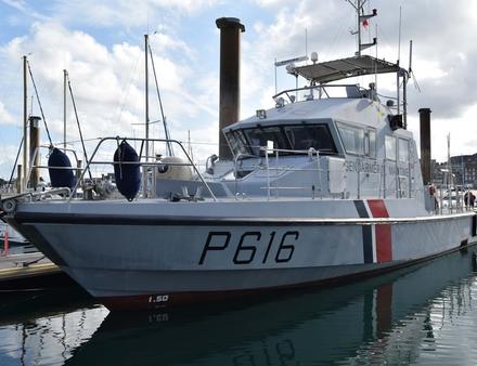 Vedette de 20 mètres de la gendarmerie maritime propulsée par deux moteurs de 2 000 ch. Nautisme Article