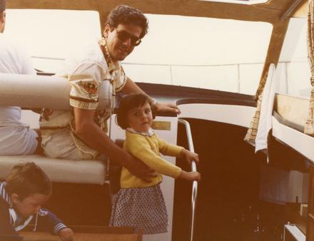 Paolo Vitelli, fondateur du chantier, et sa fille Giovanna dans les années 70. Nautisme Article