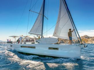 Sun Loft 47 : pour un spring break sur l'eau...