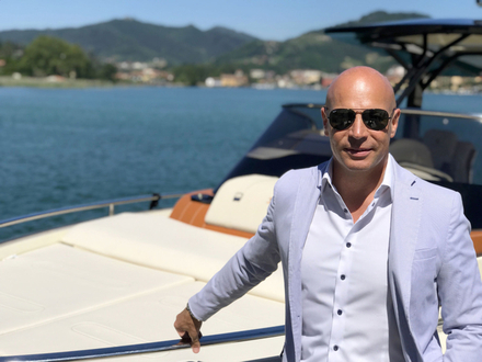 Christian Grande est le créateur de la marque Invictus Yachts et à l'origine du Cranchi T 36 ou de projets avant-gardistes comme le Picchio Boat, un catamaran de 90 pieds. Nautisme Article