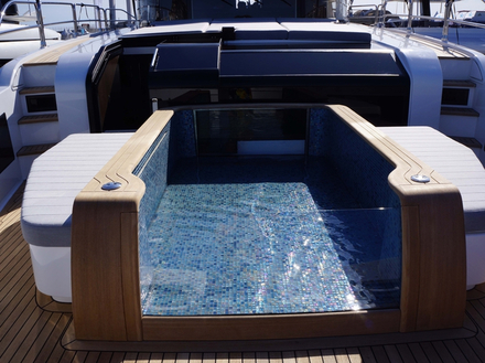 Sur le pont du Sirena 88.