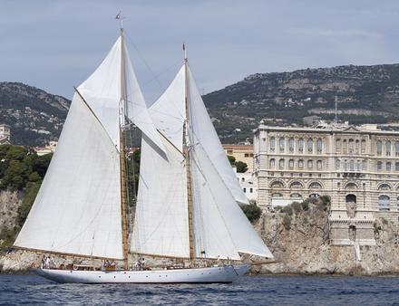 Cette année le prix de la Monaco Classic Week 2019 a été attribué à la grande goélette aurique : Puritan, signée John Alden et créée en 1930 Nautisme Article