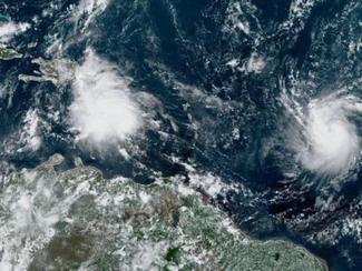 L'ouragan Jerry s'éloigne du nord des Antilles 