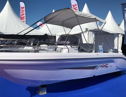 Honda Marine propose également avec son partenaire Ranieri, une nouvelle gamme de bateaux 4XC. Nautisme Article