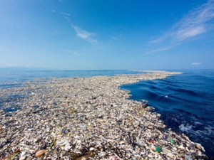 Les déchets plastiques des océans viennent beaucoup des navires