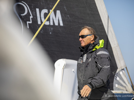 Quasiment 10 ans jours pour jour après son record sur La Mauricienne, Francis Joyon repartira le mois prochain à la conquête de son propre record, établi en 2009. Quasiment 10 ans jours pour jour après son record sur La Mauricienne, Francis Joyon repartira le mois prochain à la conquête de son propre record, établi en 2009.