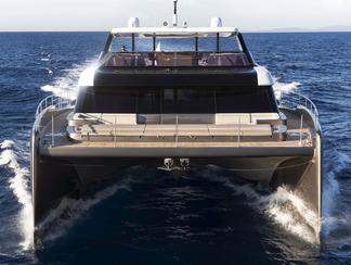  80 Sunreef Power : un powercatamaran en...