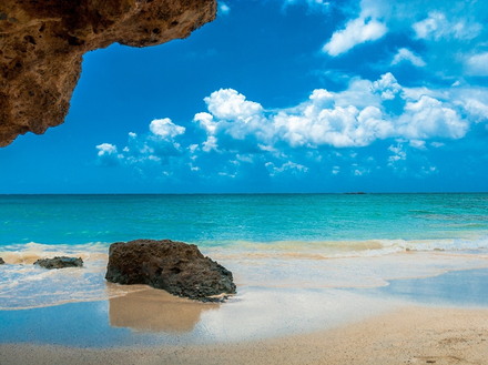 La plage de Phalassarna située dans la partie occidentale de l'île, vous enchantera avec ses eaux turquoises et son sable blanc. La plage de Phalassarna située dans la partie occidentale de l'île, vous enchantera avec ses eaux turquoises et son sable blanc.
