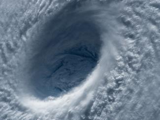 Typhons, cyclones, ouragans : l'eau, l'élément...