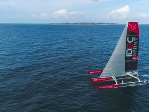 IDEC Sport Asian Tour : Francis Joyon a pris le départ 