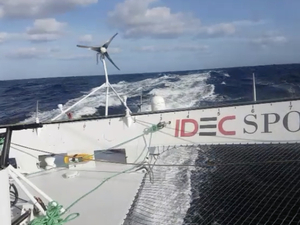 Francis Joyon déjà au pot au noir !