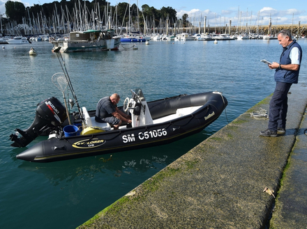 Les Douanes et les Affaires Maritimes ne verbalisent pas systématiquement pour des infractions mineures mais sensibilisent et dressent un avertissement. Les Douanes et les Affaires Maritimes ne verbalisent pas systématiquement pour des infractions mineures mais sensibilisent et dressent un avertissement.