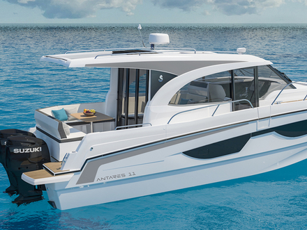 Deux moteurs hors-bord de 300 chevaux chacun maximum sont prévus. Nautisme Article