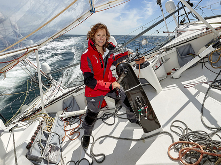 Isabelle Joschke sur MACSF a gravi un à un les échelons plus traditionnels de la course au large en passant par le Figaro et la Class40.