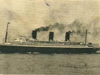 Revivez l'histoire du paquebot Île-de-France...