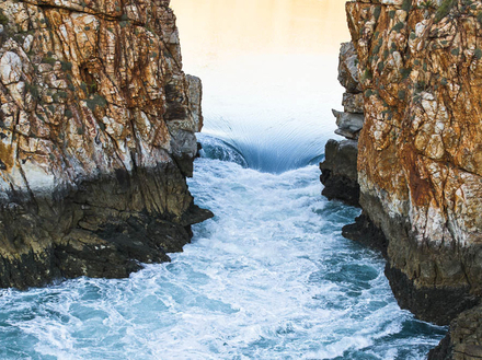  David Attenborough qualifie ce lieu comme « l'une des plus grandes merveilles du monde naturel ».