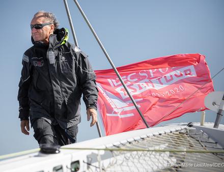 Avec déjà plus de 1 500 miles d'avance sur sa trace de 2009, il est attendu vendredi matin à Maurice. Nautisme Article