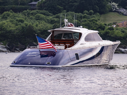 Lors du salon nautique de Fort Lauderdale, Zeelander Yachts a présenté au marché américain son nouveau flagship : le Z72. Lors du salon nautique de Fort Lauderdale, Zeelander Yachts a présenté au marché américain son nouveau flagship : le Z72.