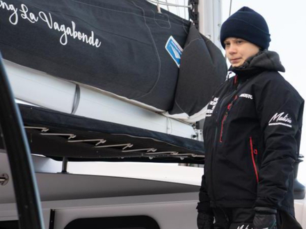 La jeune militante écologiste suédoise Greta Thunberg a quitté mercredi les Etats-Unis à bord d'un catamaran avec comme objectif l'Europe et la réunion climat de l'ONU COP 25 à Madrid.