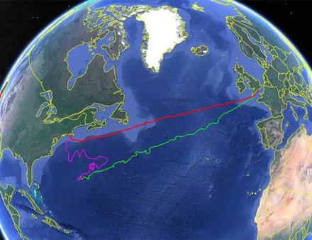 La trajectoire du SD 1021 depuis Newport en suivant le Gulf Stream vers les Bermudes (en rose), puis vers le Royaume-Uni (vert) et enfin le retour à Newport à travers l'Atlantique nord (rouge.). Nautisme Article