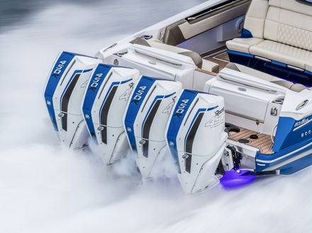 Le nouveau Mercury Racing 450R est conçu autour d'un moteur 4,6 l V8 (4 temps). La production de ce moteur est en cours et les premières livraisons prévues pour l'été 2020. Le nouveau Mercury Racing 450R est conçu autour d'un moteur 4,6 l V8 (4 temps). La production de ce moteur est en cours et les premières livraisons prévues pour l'été 2020.