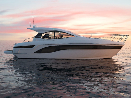 Pour le design du nouveau SR41, le chantier a fait appel à l'italien Marco Casali. Pour le design du nouveau SR41, le chantier a fait appel à l'italien Marco Casali.